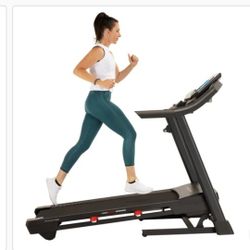 ProFormTrainer 8.5 SmartTreadmill With · 5” High Contrast Display