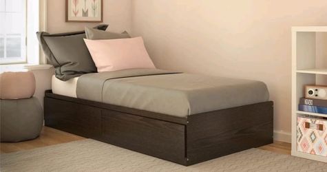 Twin platform bed