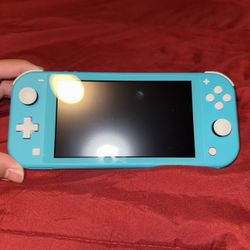 Nintendo Switch Lite + Accessories 