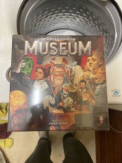 Sealed museum board game