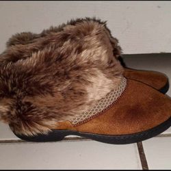 Isotoner brown winter boots with fur ladies size 6.5 to 7  $20 FIRM