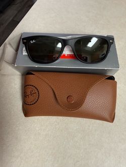 Ray Ban Sunglasses - New Wayfarer Classic