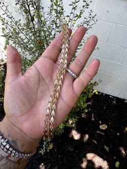 14k women’s gold bracelet, 7.5 inches long, 14.7 grams.