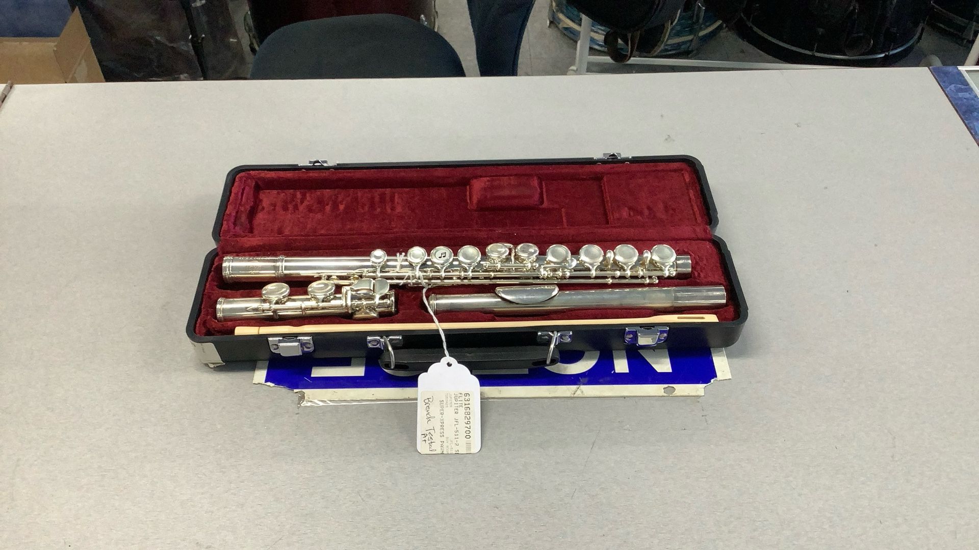 Jupiter JFL-511-2 Silver Flute with case