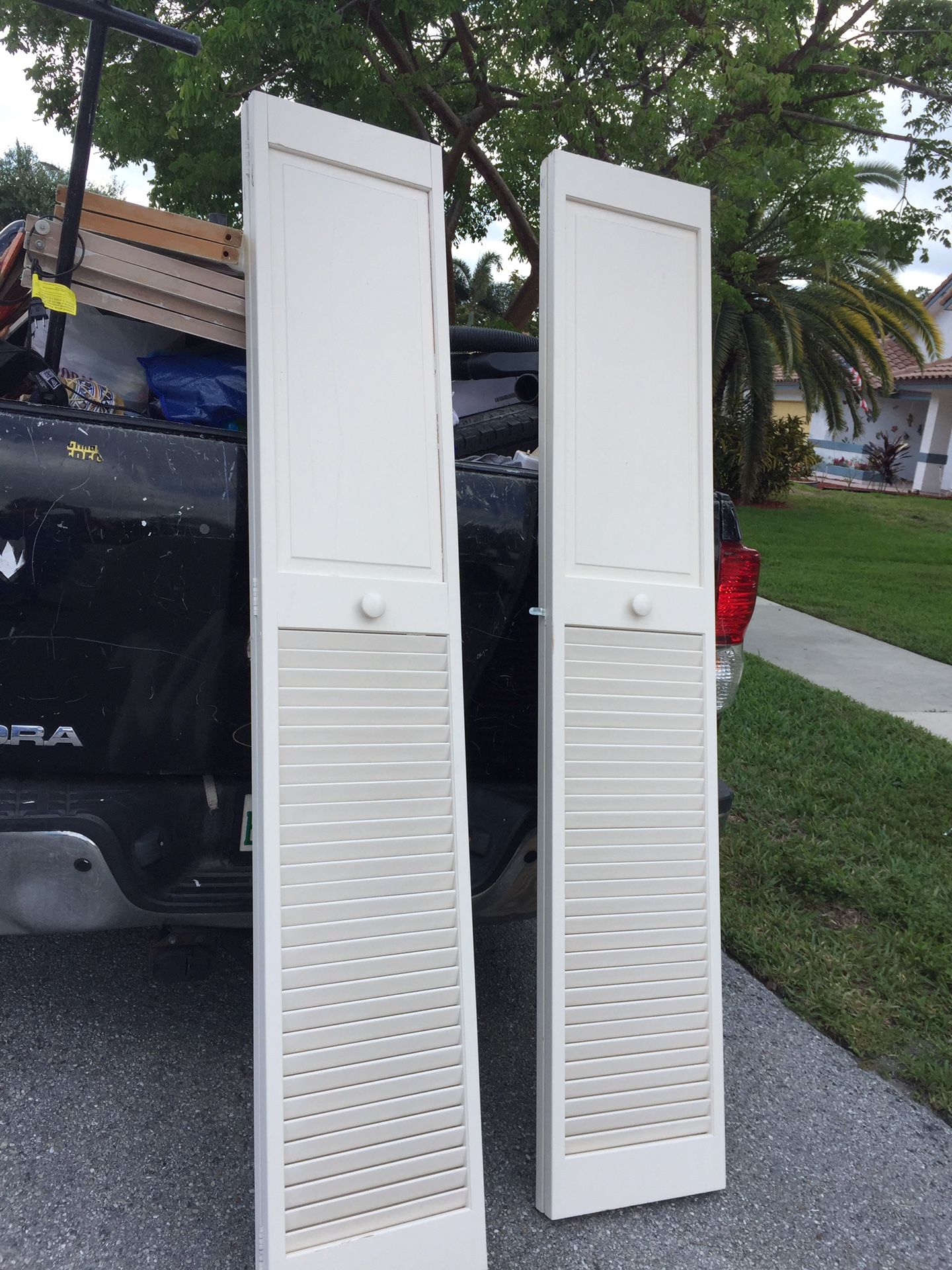 Bifold Closet Doors $25 ea