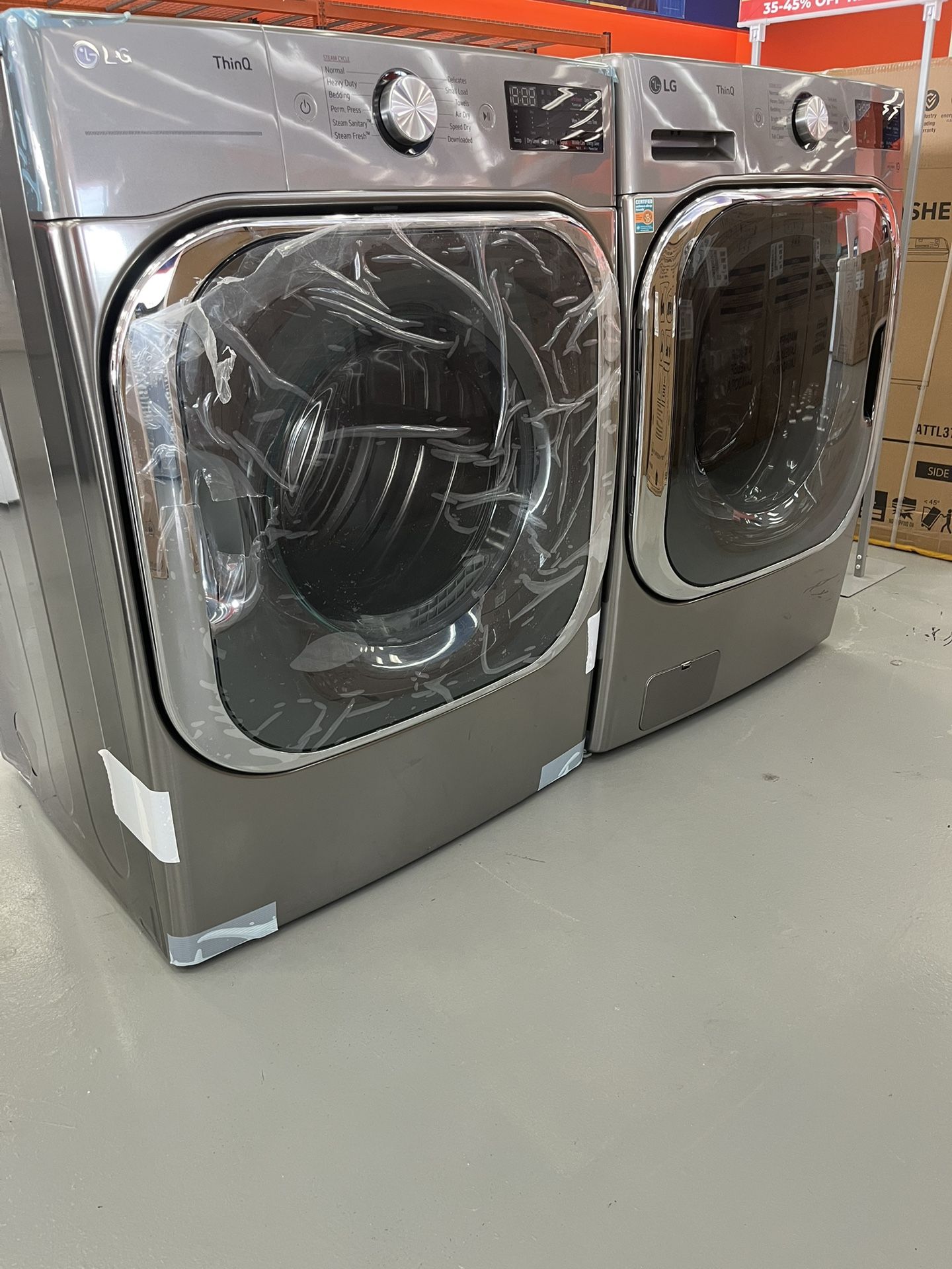 LG Thin Q Washer And Dryer Set (Gas)