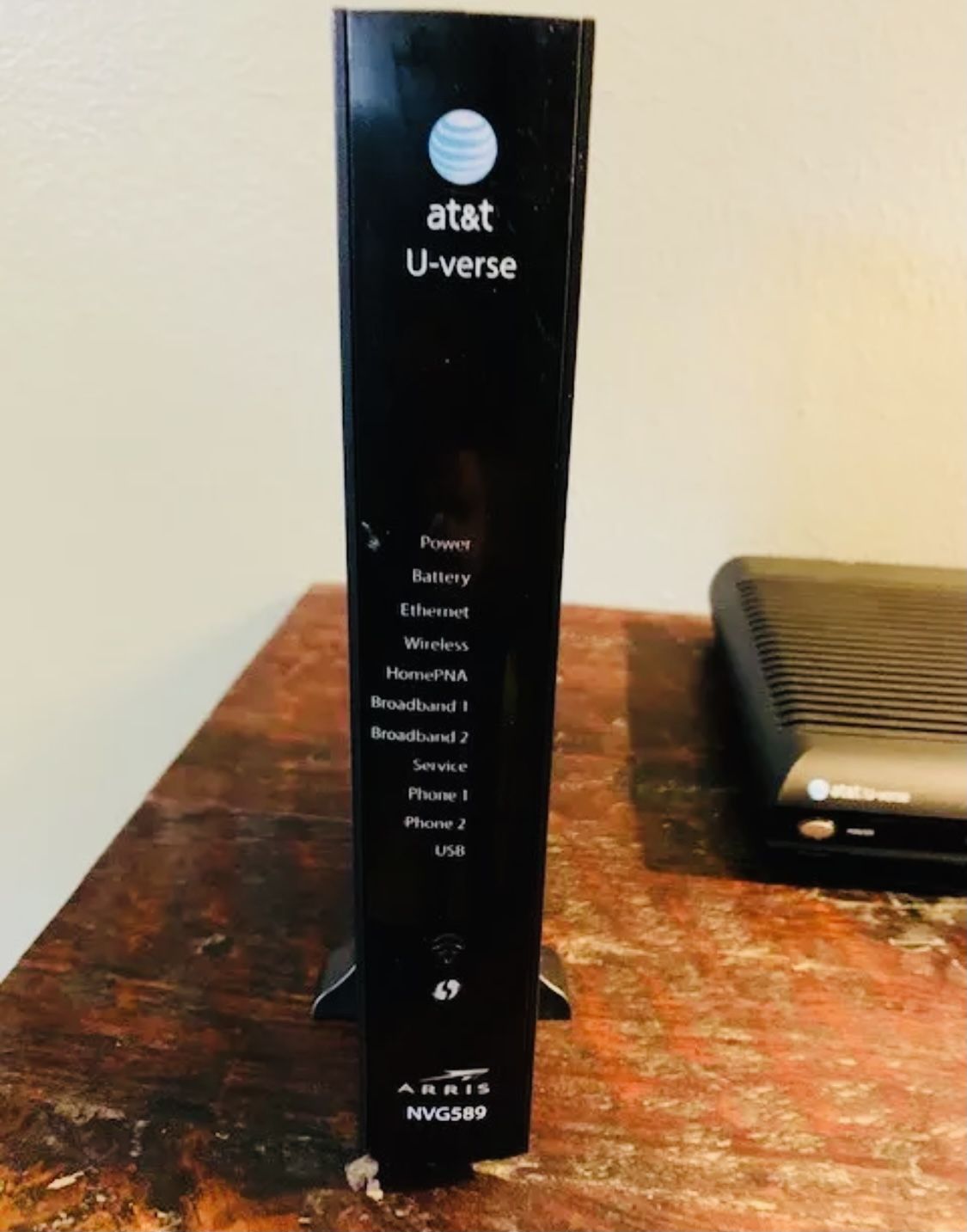 ATT UVERSE Wireless and Cable Bundle Router, Box, Remote for Sale in