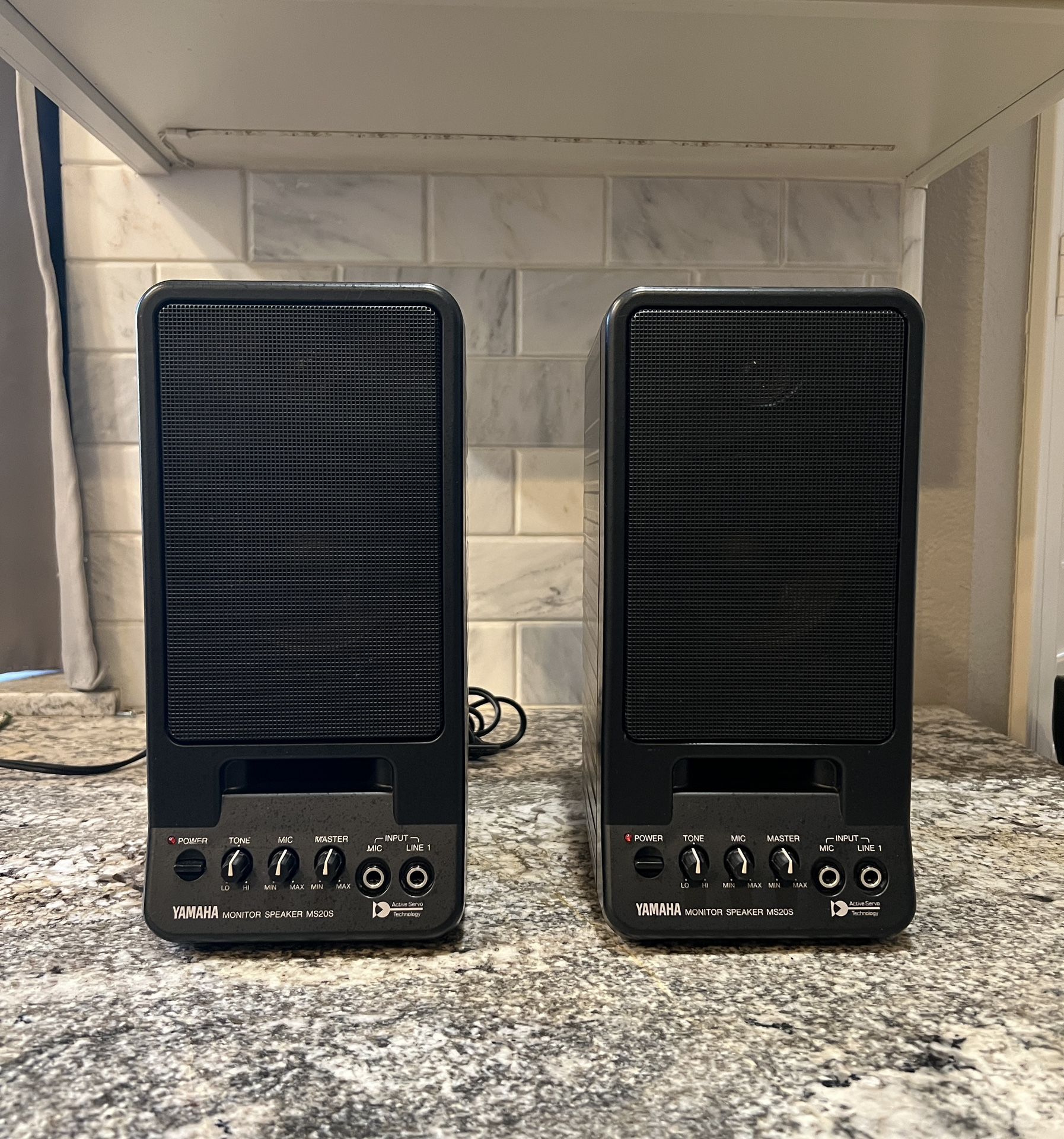 YAMAHA SPEAKER Monitor's MS2OS