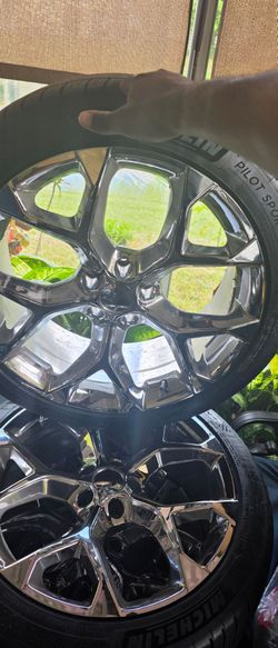 20in chrome rim and tires