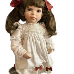 Vintage McKenzie Porcelain Doll| The Hamilton Collection| Christmas Dolls| Collectible Porcelain Dolls| McKenzie Doll 17552| 1995.   No original box T