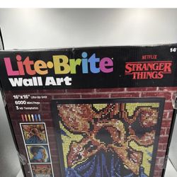 STRANGER THINGS LITE-BRITE DELUXE WALL ART 16" x 16", 6,000 Pegs, 3 HD PICS New in sealed package 