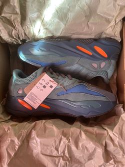 Yeezy faded azure size 9