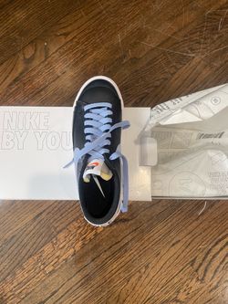 Brand new never worn Nikes low tops size 6.5 women