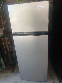 Small Frigidaire refrigerator