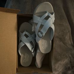 Skechers California Comfort Size 9.5 Wide Feet 