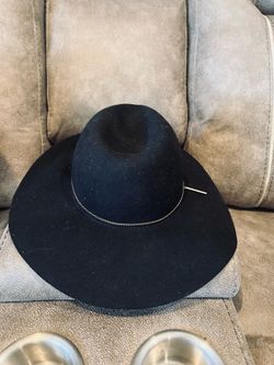 Abercrombie and Fitch black hat