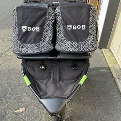 Bob Stroller Revolution Flex 3.0 Duallie with hitch carrier & ALL accessories (rain cover, snack tray, etc.)
