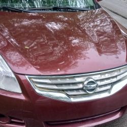 Nice Running 2012 Nissan Altima 150k 
