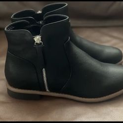 Black Boots (new)