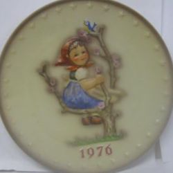 Hummel 1976 6 th annual Collectors plate