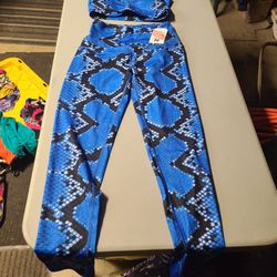 Women's Size Medium Clothes 