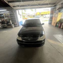 Toyota Avalon 2001