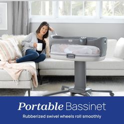 Chicco Close to You 3-in-1 Bedside Bassinet, Portable Newborn Bassinet with Wheels, Adjustable-Height Changing Table 