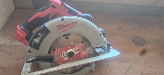 Milwaukee circular saw
