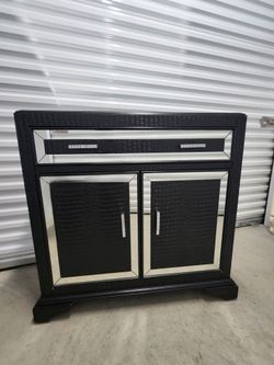 Crocodile Accent Chest