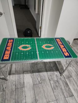 Chicago Bears Cornhole Set + Side Table for Sale in Chicago, IL