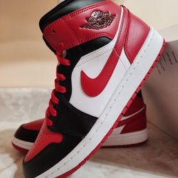 Nike Air Jordan 1 Mid