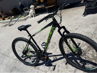 SCHWINN BOUNDARY Mountain bike size wheels 29”