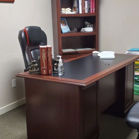 Office Executive Desk & Booknshelves