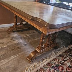 Dining Room Table 