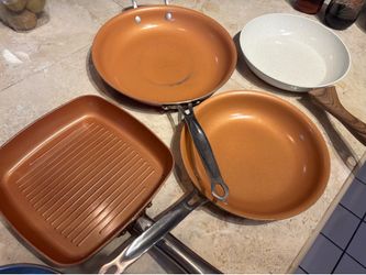 Pans, chopper & deviled egg/cupcake holder