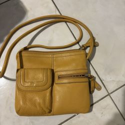 TIGNANELO GENUINE LEATHER MUSTARD/ GOLD CROSSBODY PURSE