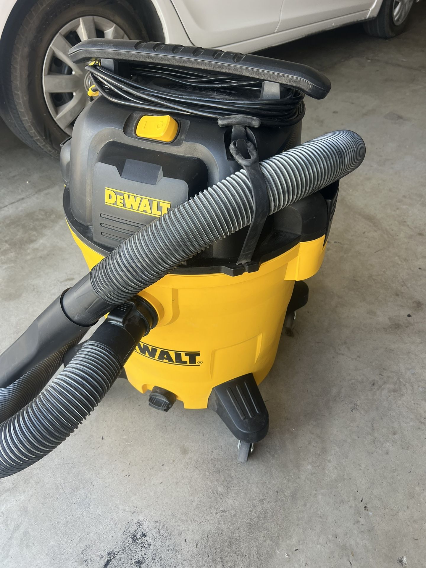 Dewalt 12 Gallon Wet/Dry Vac