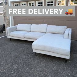 Light Gray Sectional Couch 🛋️- FREE DELIVERY 🚚 