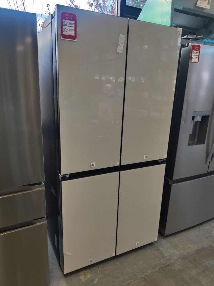 New Samsung
Bespoke 29 cu. ft. Standard Depth Custom Panel-Ready 4-Door Flex French Door Refrigerato
