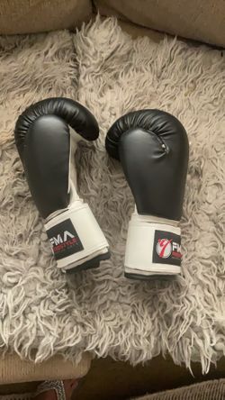 Boxing gloves size small two medium