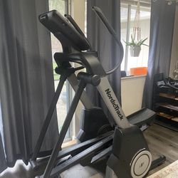 NotdicTrack Elliptical  $950