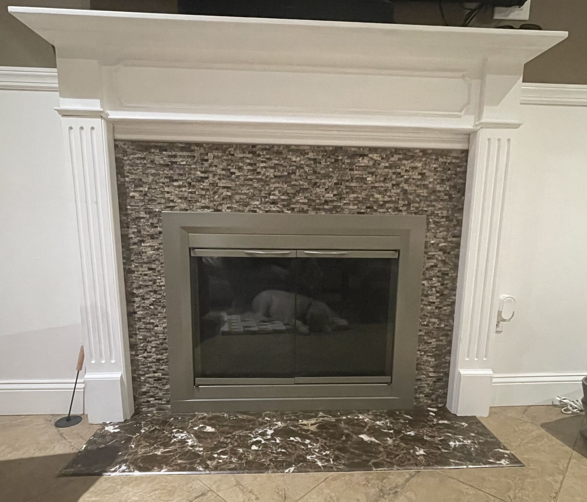 Fire Place Glass Door and Pearl Mantel