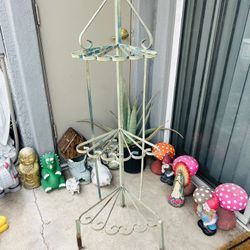 Stand Plant Metal 4 Ft Tall