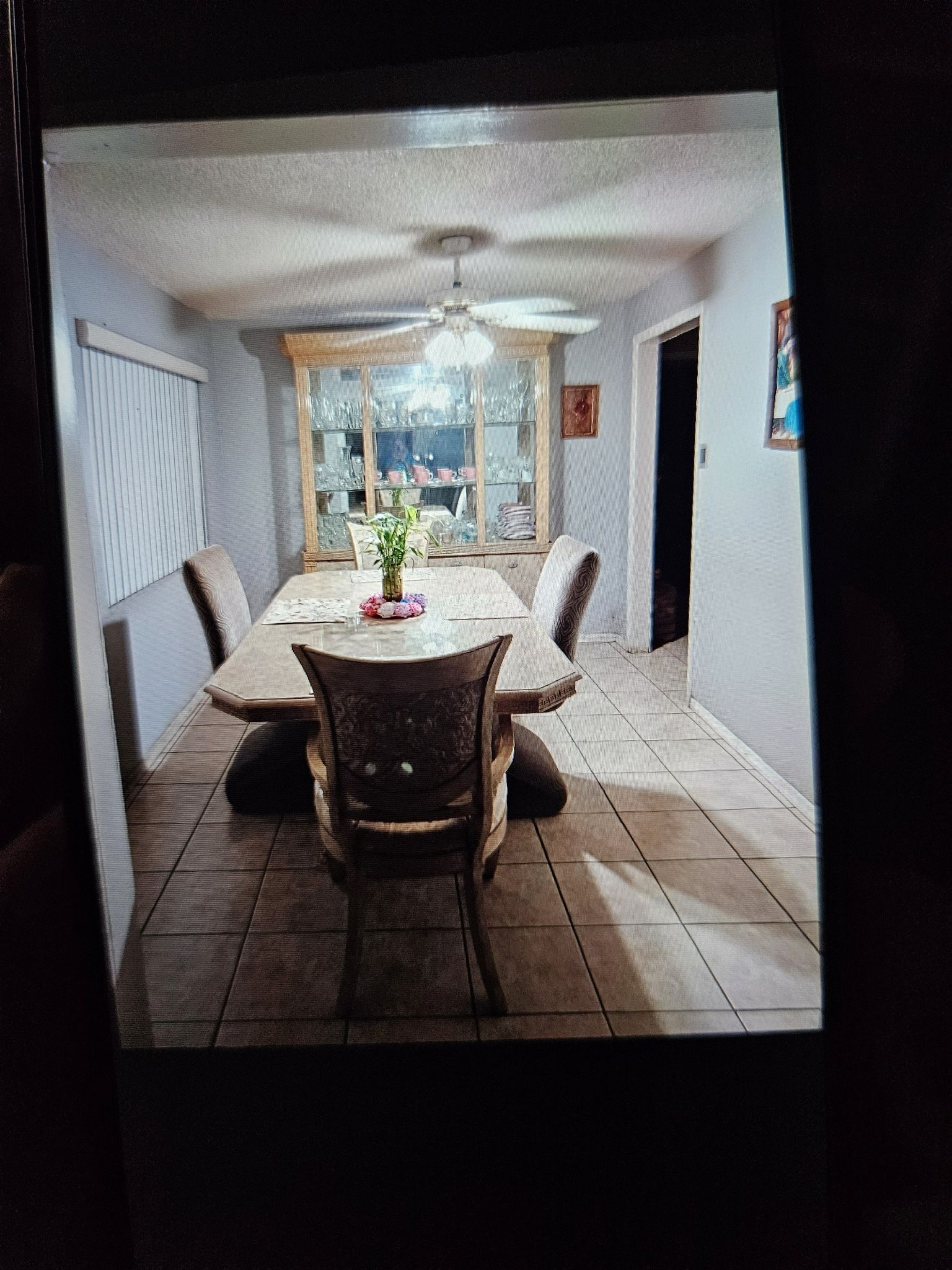 Dining Table  And 6 Chairs 