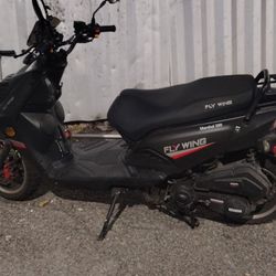 Vendo Motocicleta 200 