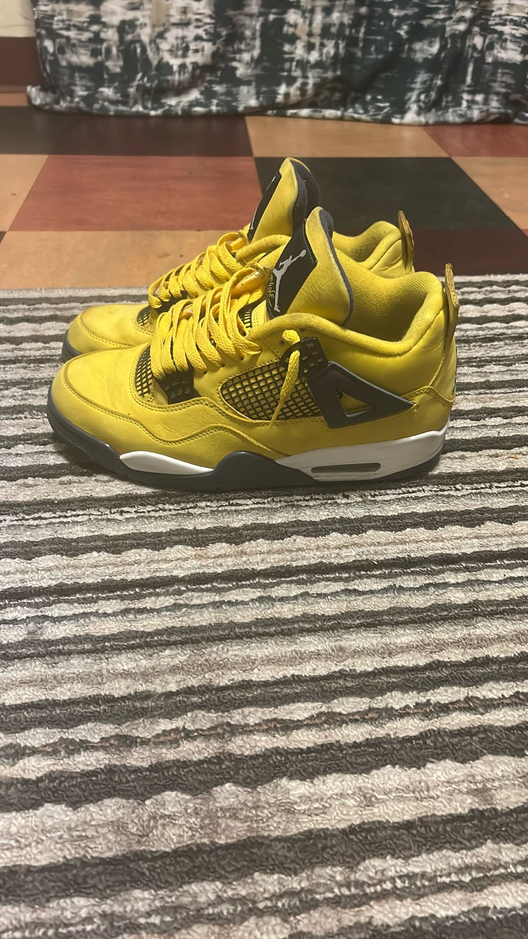 Jordan 4s