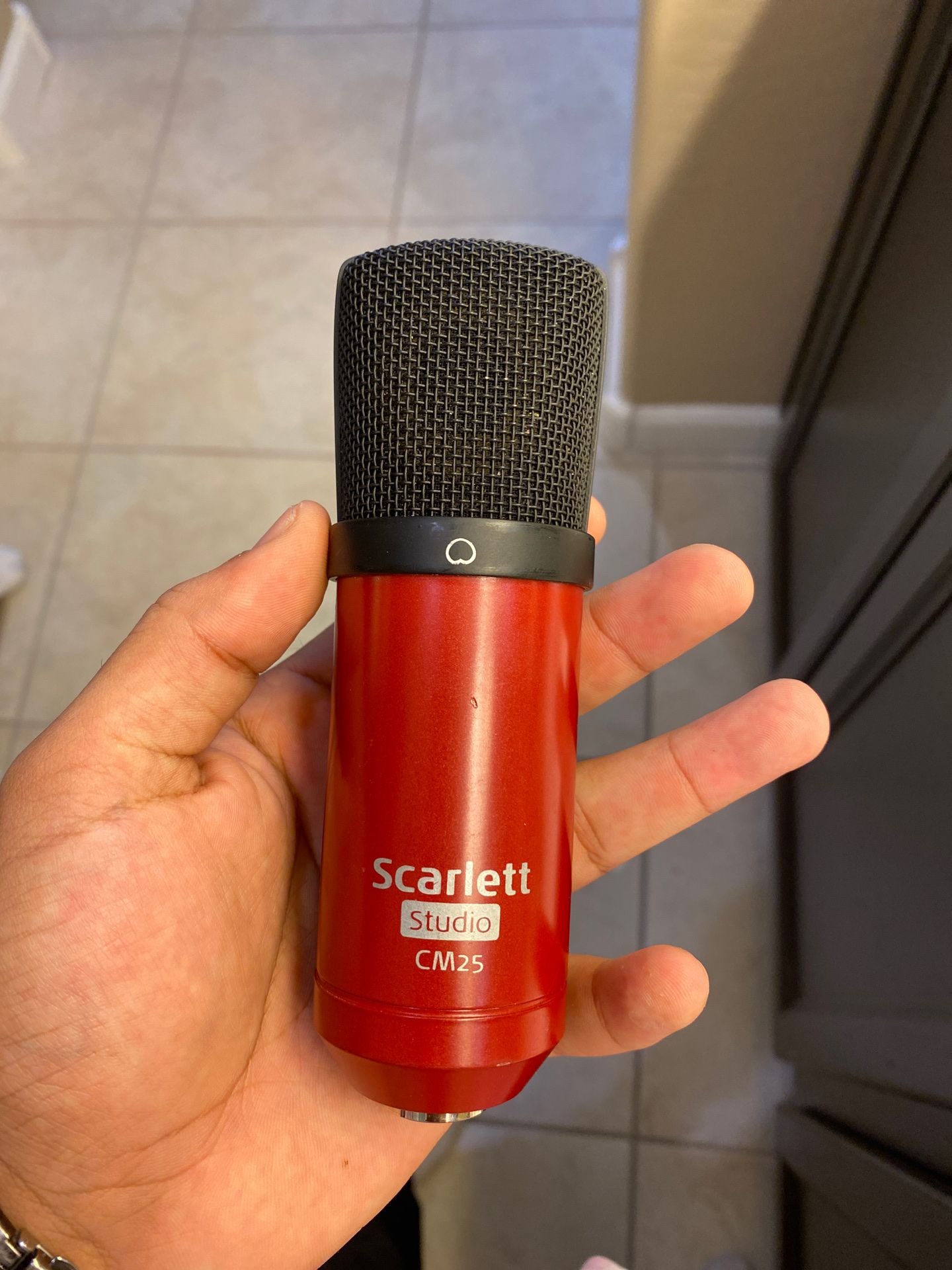 Scarlett Studio CM25 Condenser Microphone