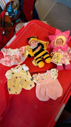 2 Flower Friends Baby Dolls with Outfits