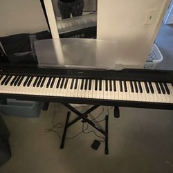 Yamaha Keyboard Full Sized Keys 