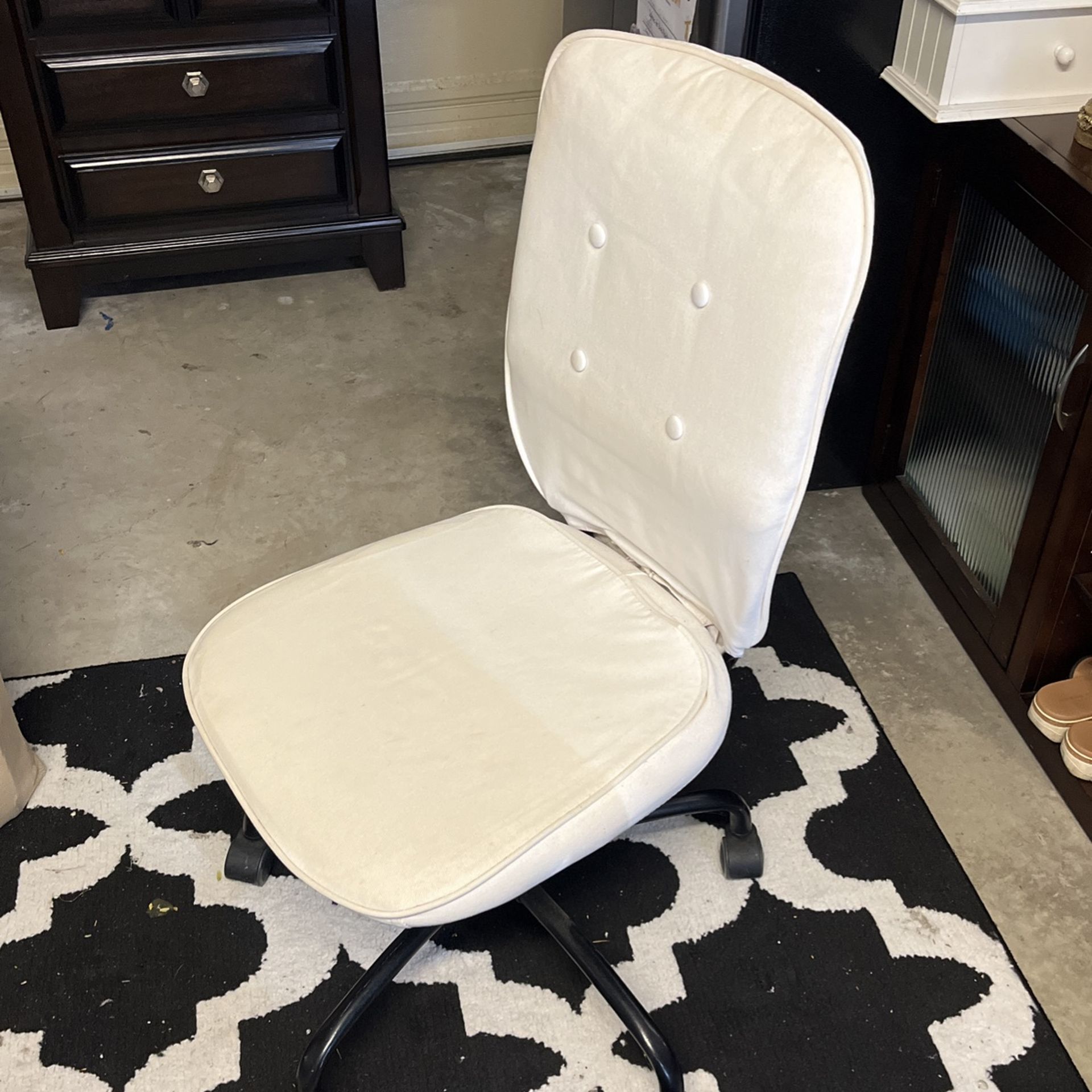 Lillhöjden chair new arrivals